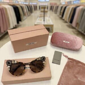 MIU MIU RUNWAY EYEWEAR | Crystal Jewel Embellished 🇮🇹